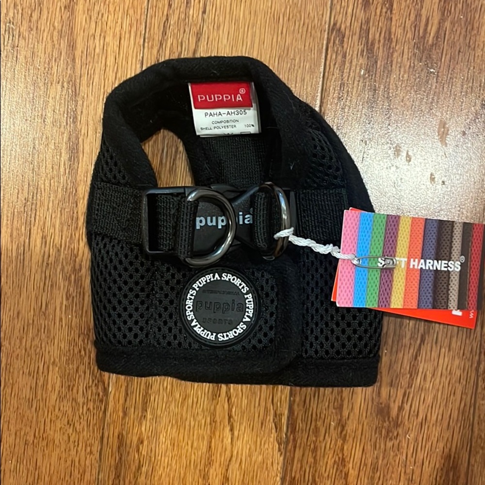 New with tags black Puppia Dog Harness